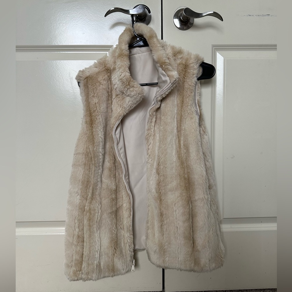 Fur vest reversible